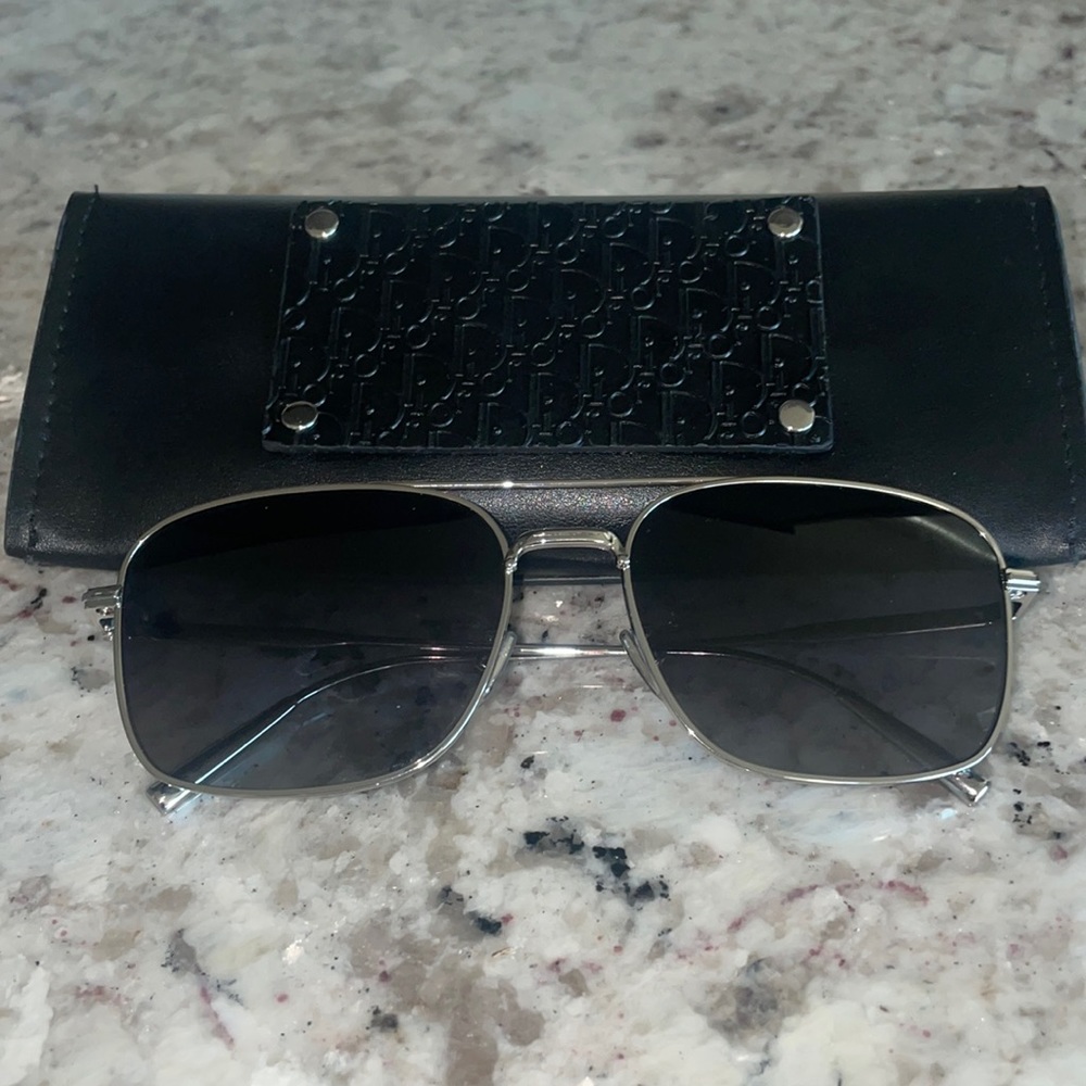 Dior Aviator Sunglasses, unisex. Black with silver frame.